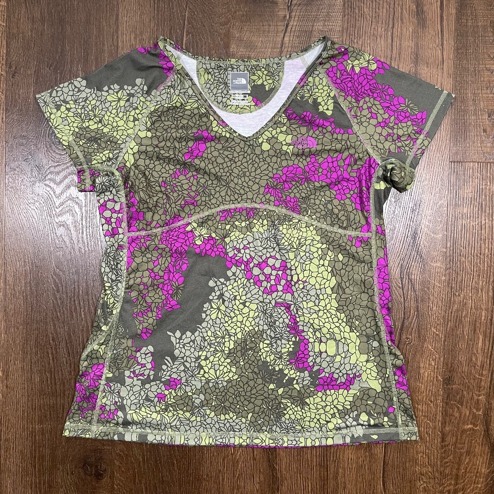The North Face Top Adult Extra Large XL Gray Multicolor Women's TNF